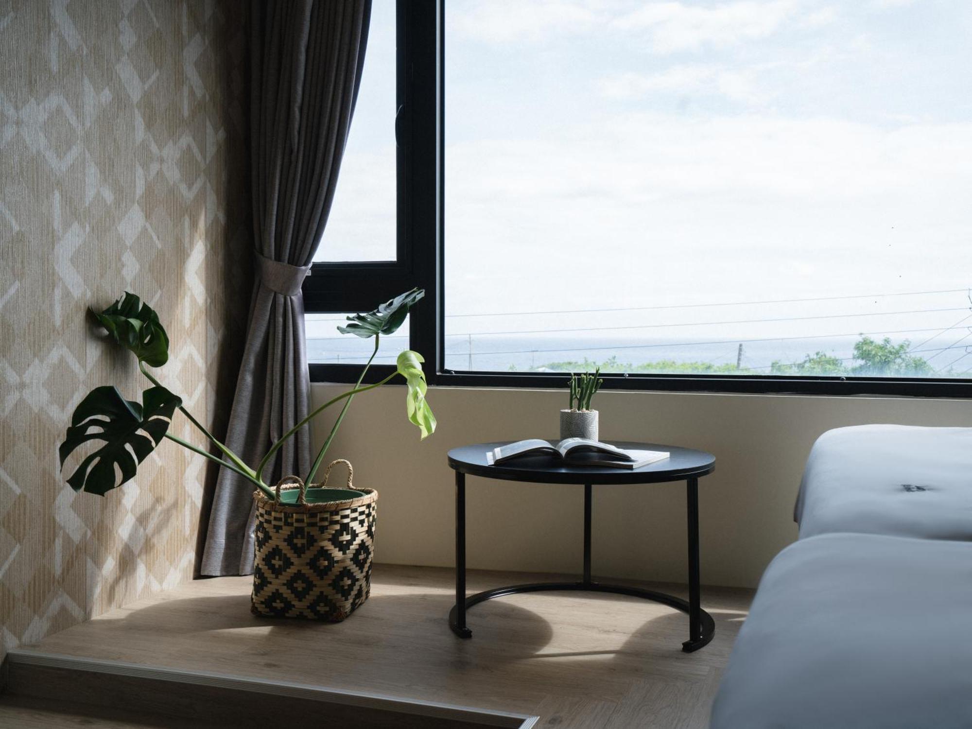 琉球茶室 現代館 Bed and Breakfast Xiaoliuqiu Eksteriør billede