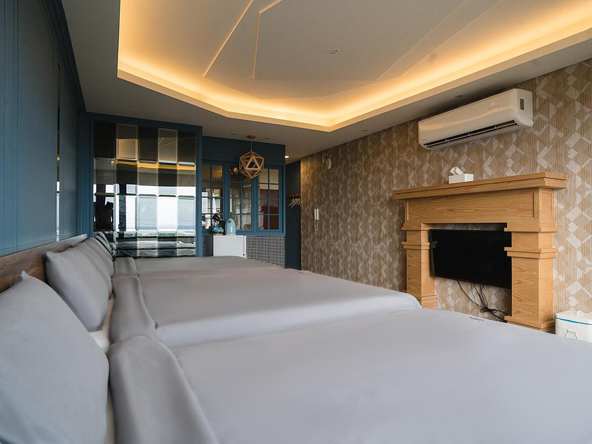 琉球茶室 現代館 Bed and Breakfast Xiaoliuqiu Eksteriør billede