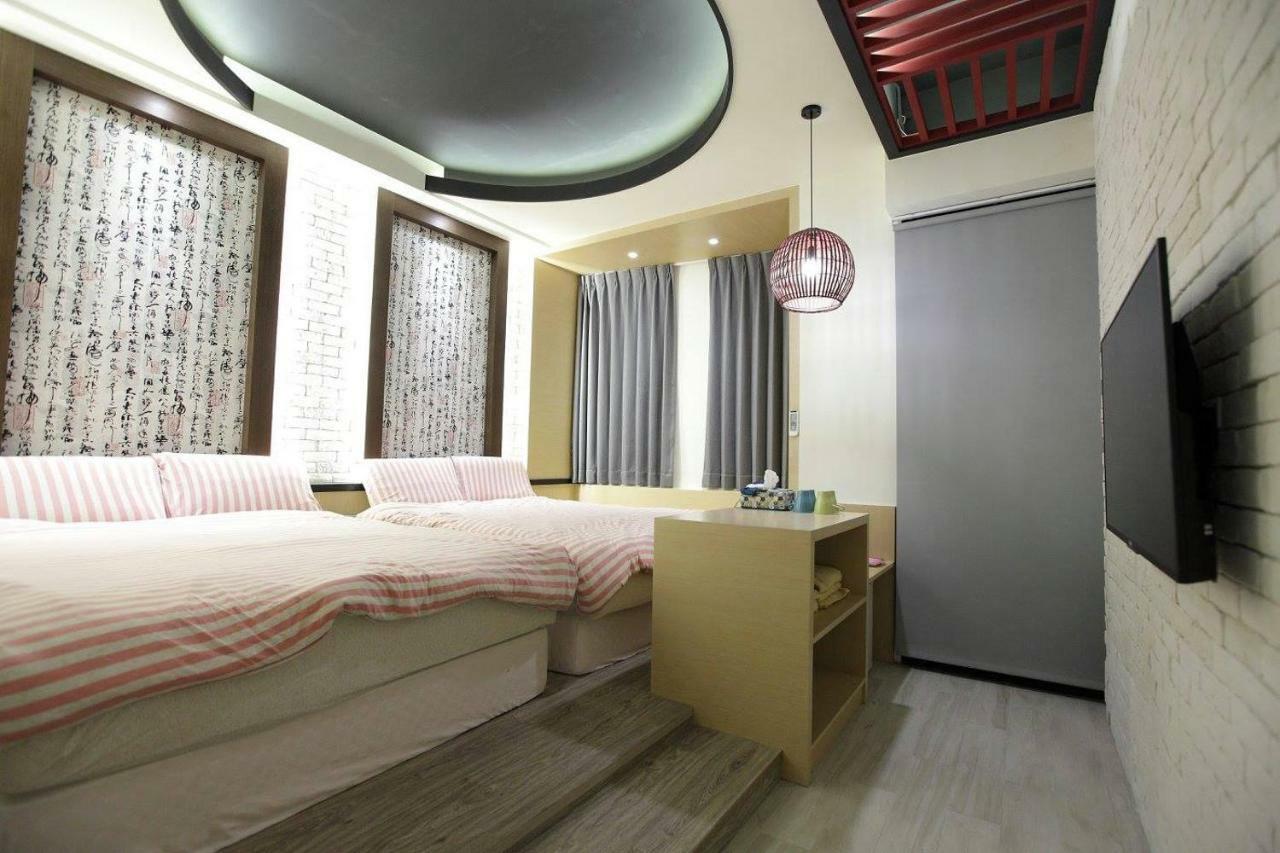 琉球茶室 現代館 Bed and Breakfast Xiaoliuqiu Eksteriør billede